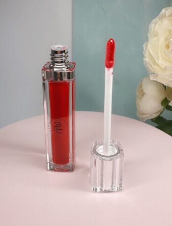 Kiss me glossy